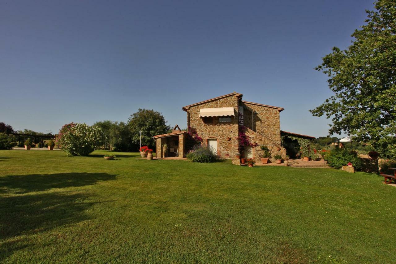Casale Giacomini Bed & Breakfast Manciano Exterior photo