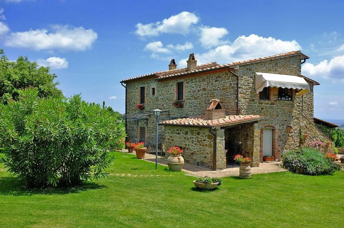 Casale Giacomini Bed & Breakfast Manciano Exterior photo