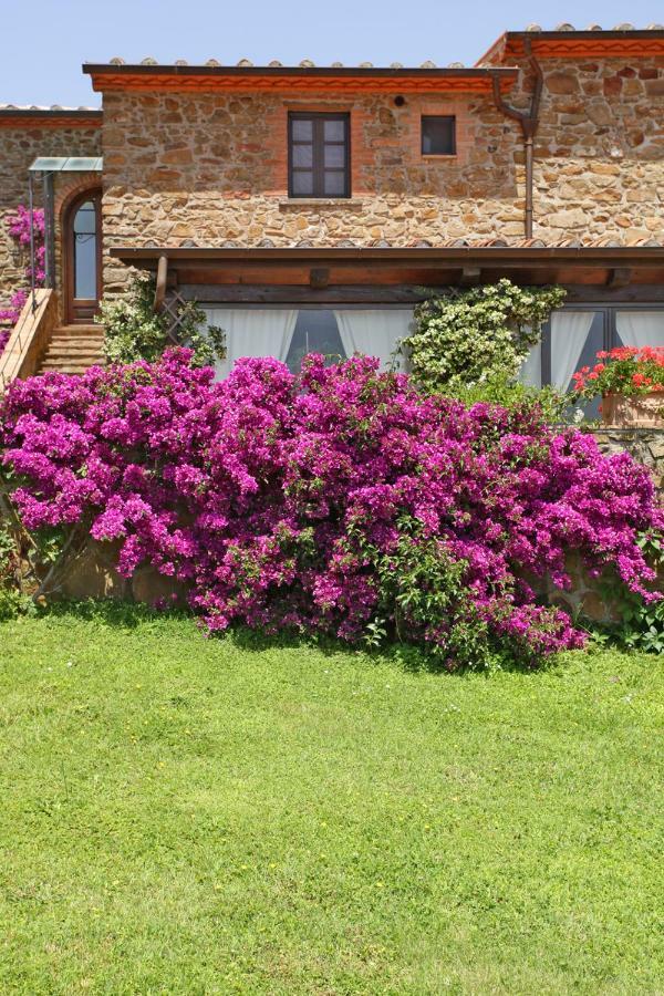 Casale Giacomini Bed & Breakfast Manciano Exterior photo